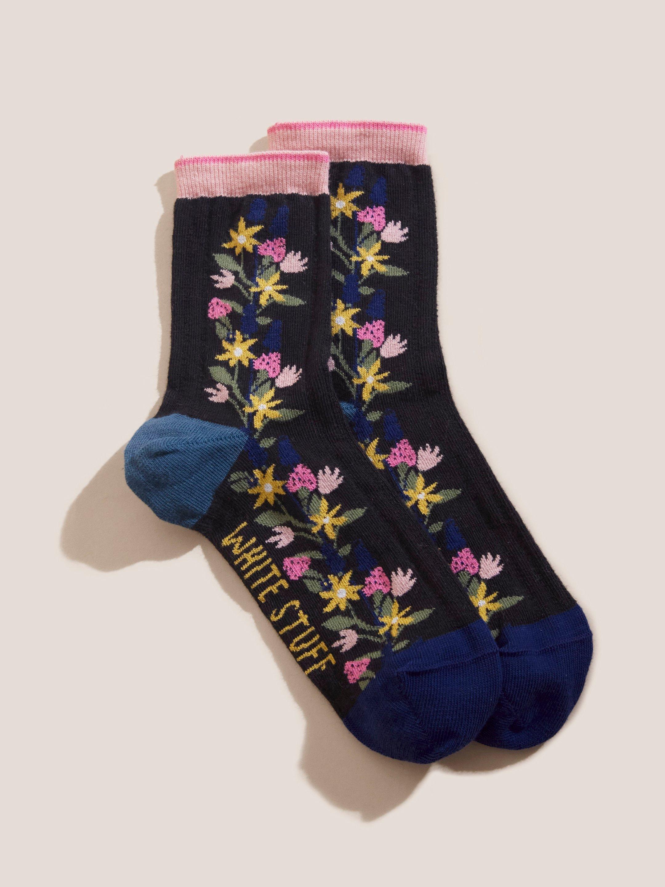 Placement Floral Socks in BLK MLT - MODEL FRONT