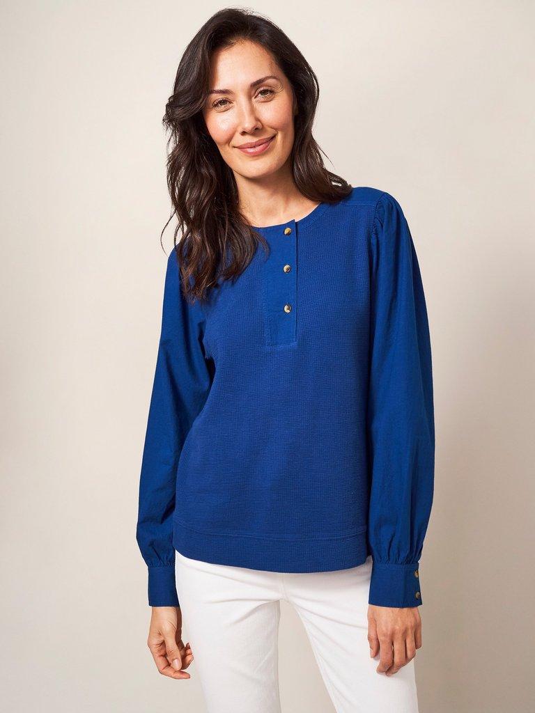 Honey Mix Media Top in MID BLUE - MODEL DETAIL