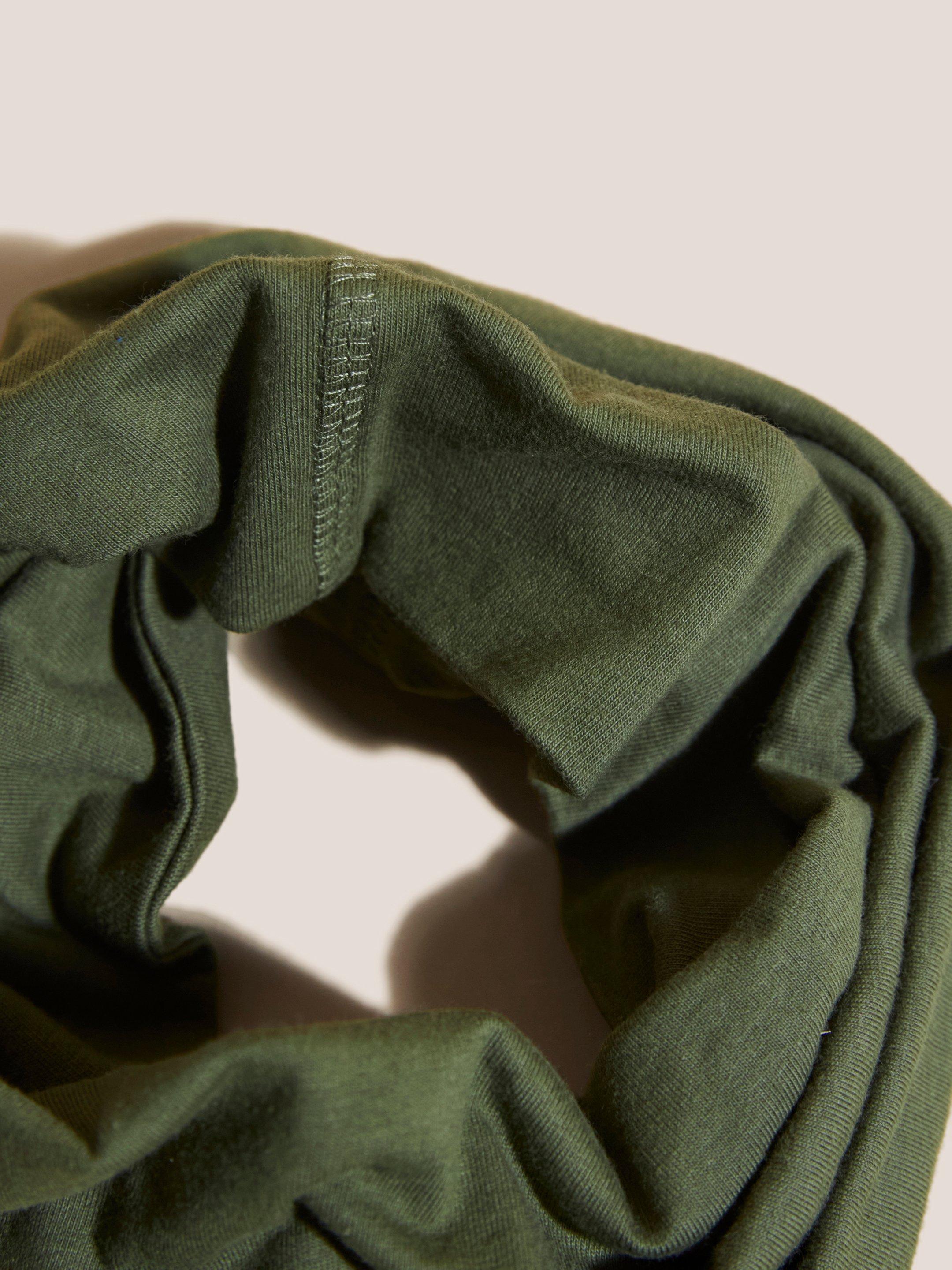 Versatile 1 Size Jersey Roll  in DK GREEN - FLAT DETAIL