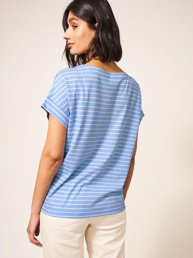 URBAN TEE STRIPE in BLUE MLT - MODEL BACK