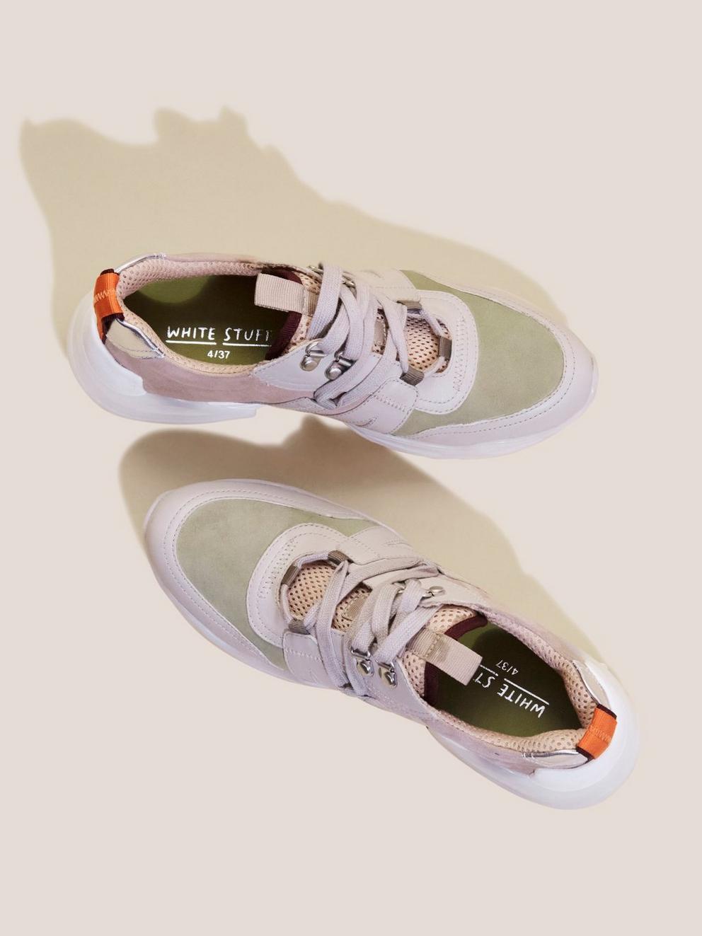 Saffron Hybrid Low Top Sneaker in GREY MLT - FLAT BACK