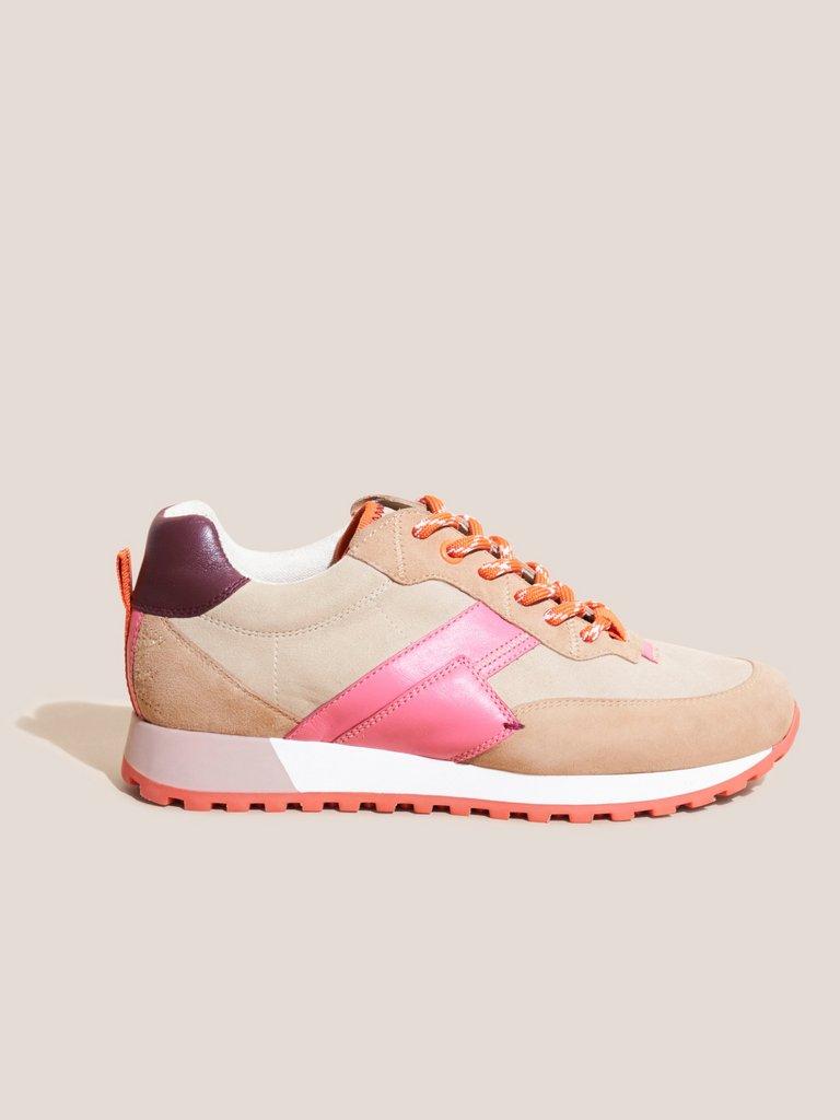 Retro Sports Trainers in NAT MLT - MODEL FRONT