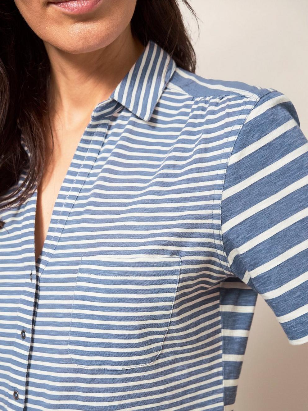 PENNY POCKET STRIPE SHIRT in NAVY MULTI - MODEL DETAIL