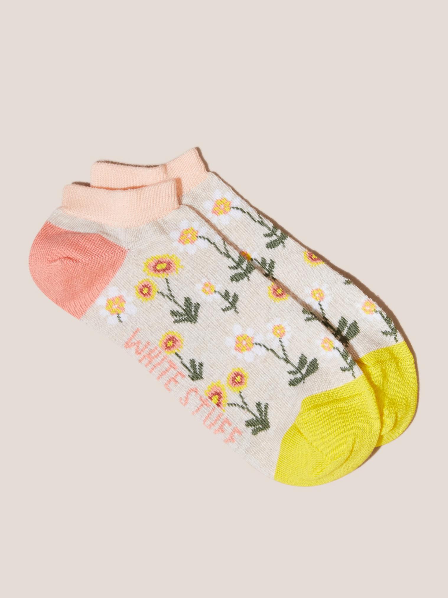 Daisy Floral Trainer Socks in NAT MLT - MODEL FRONT