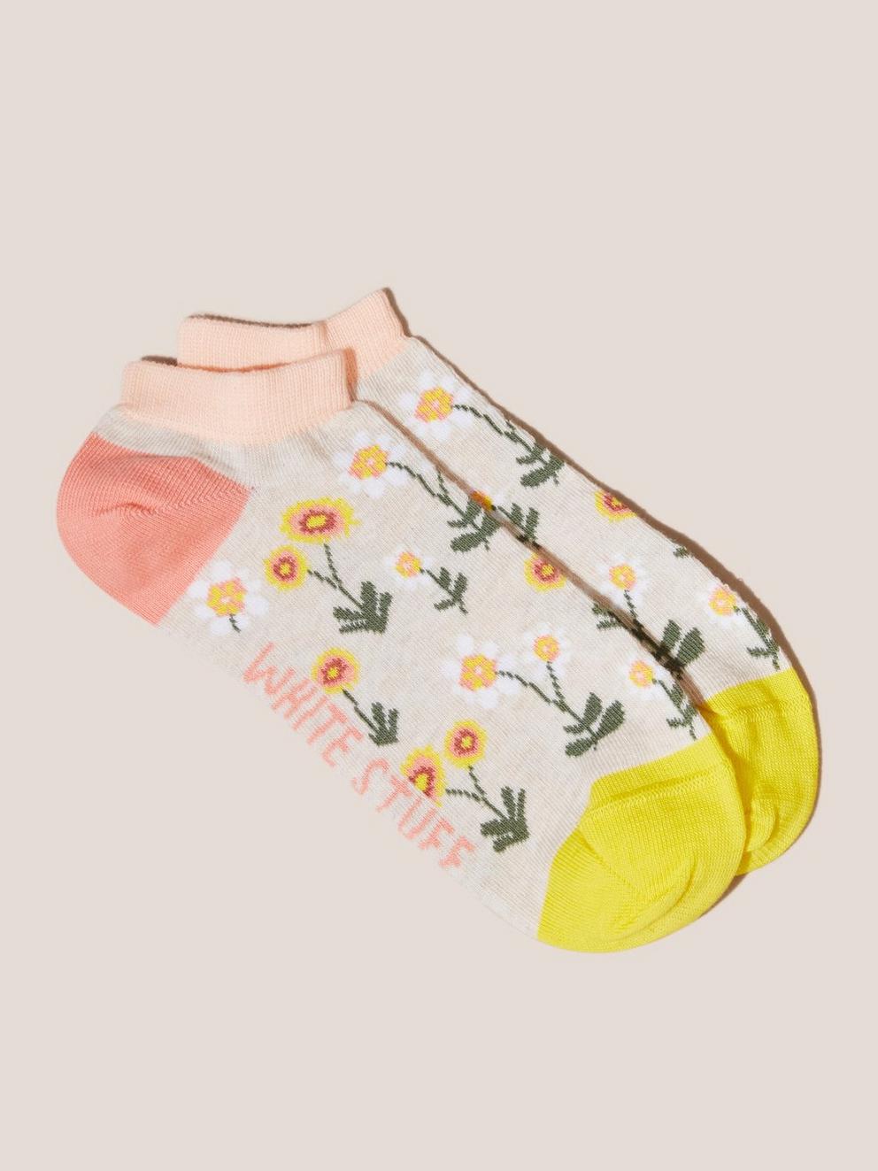 Daisy Floral Trainer Socks in NAT MLT - MODEL FRONT