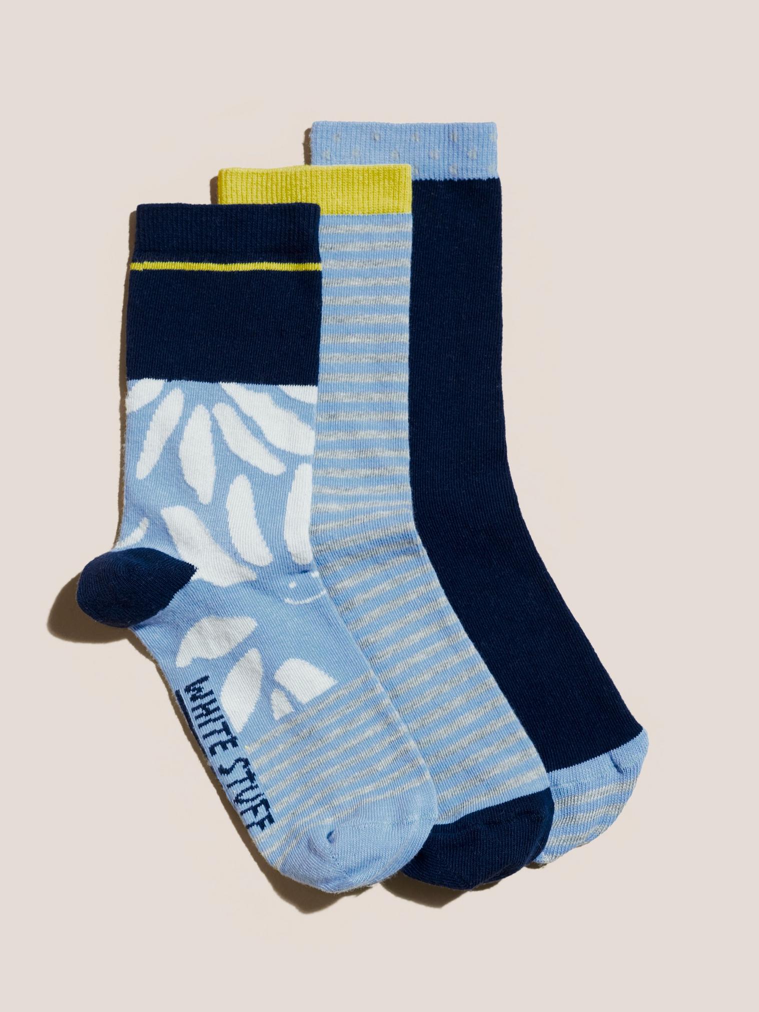 Smiley Daisy 3pk Socks in BLUE MLT - FLAT FRONT