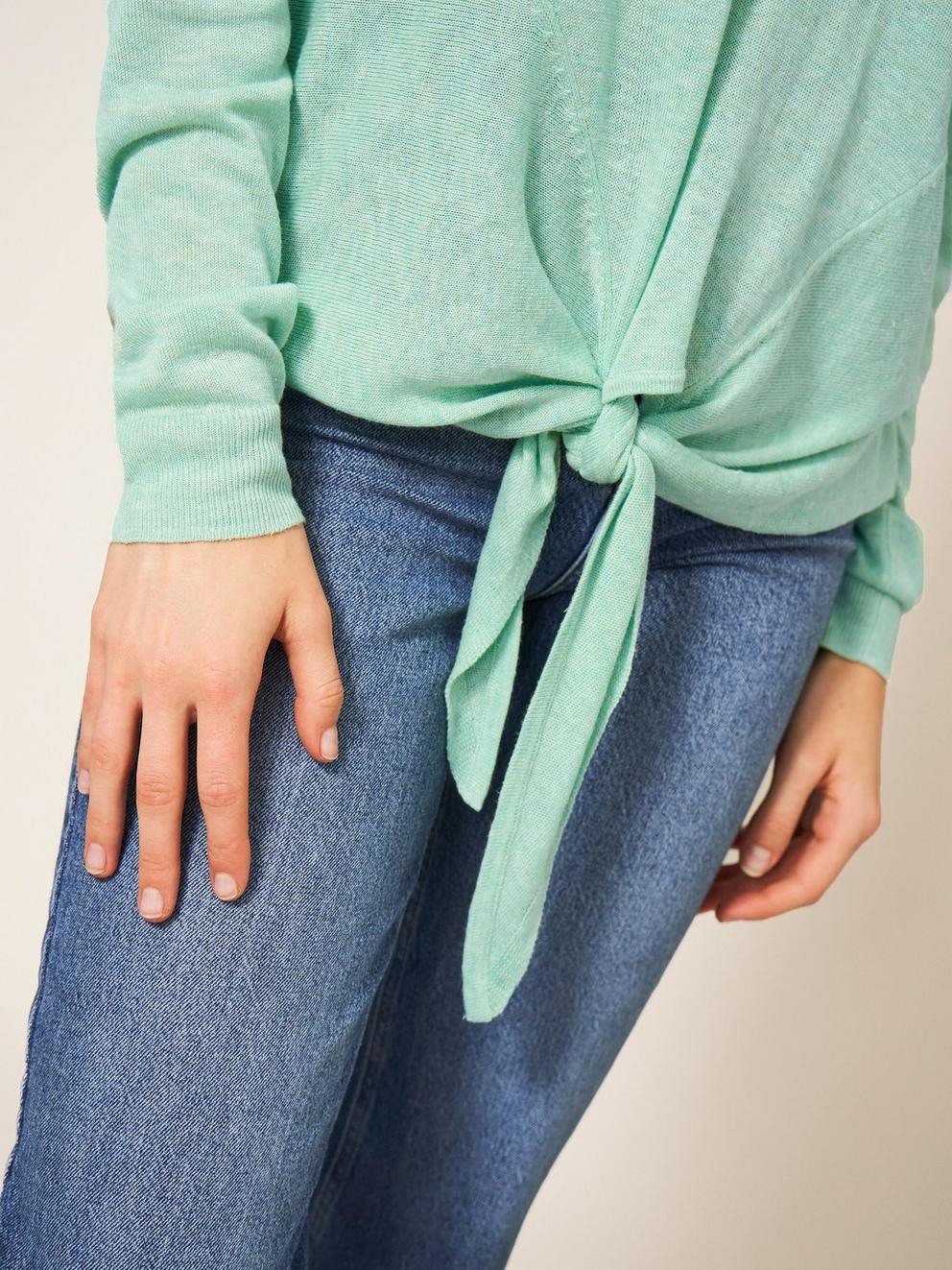 TIE HEM JUMPER in LGT TEAL - MODEL DETAIL