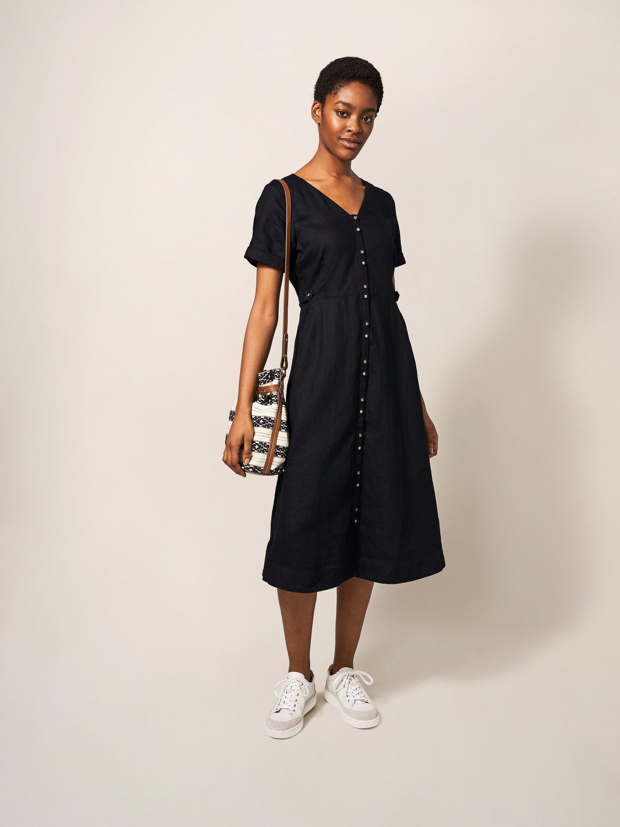 Ivy Linen Short Sleeve Midi Dress in PURE BLK - MODEL FRONT