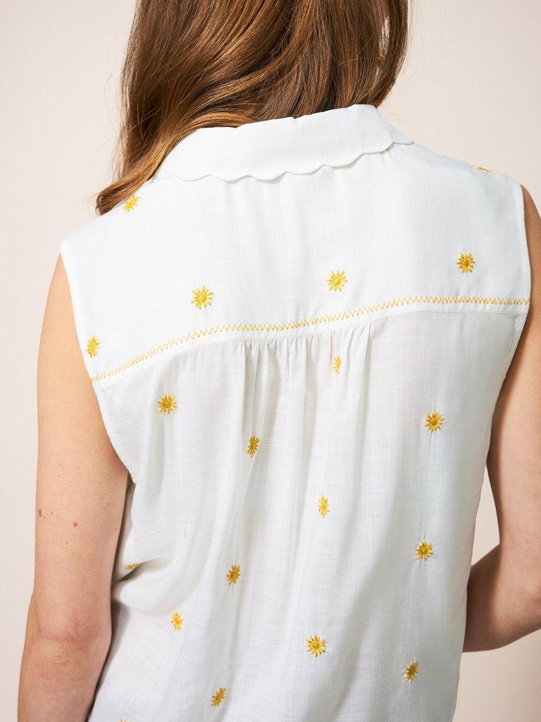 Lizzie Embroidered Shirt in WHITE MLT - MODEL DETAIL