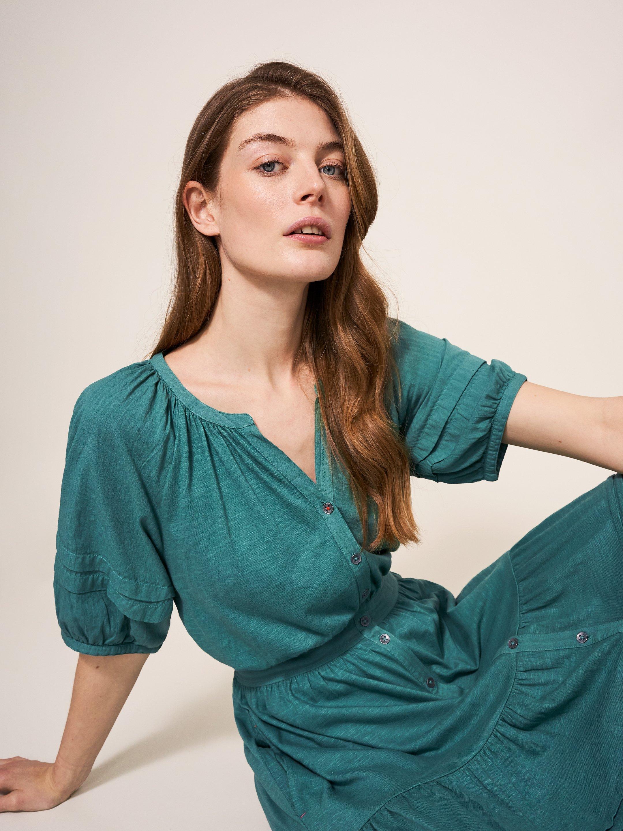 Hallie Jersey Midi Dress in MID TEAL - MODEL DETAIL