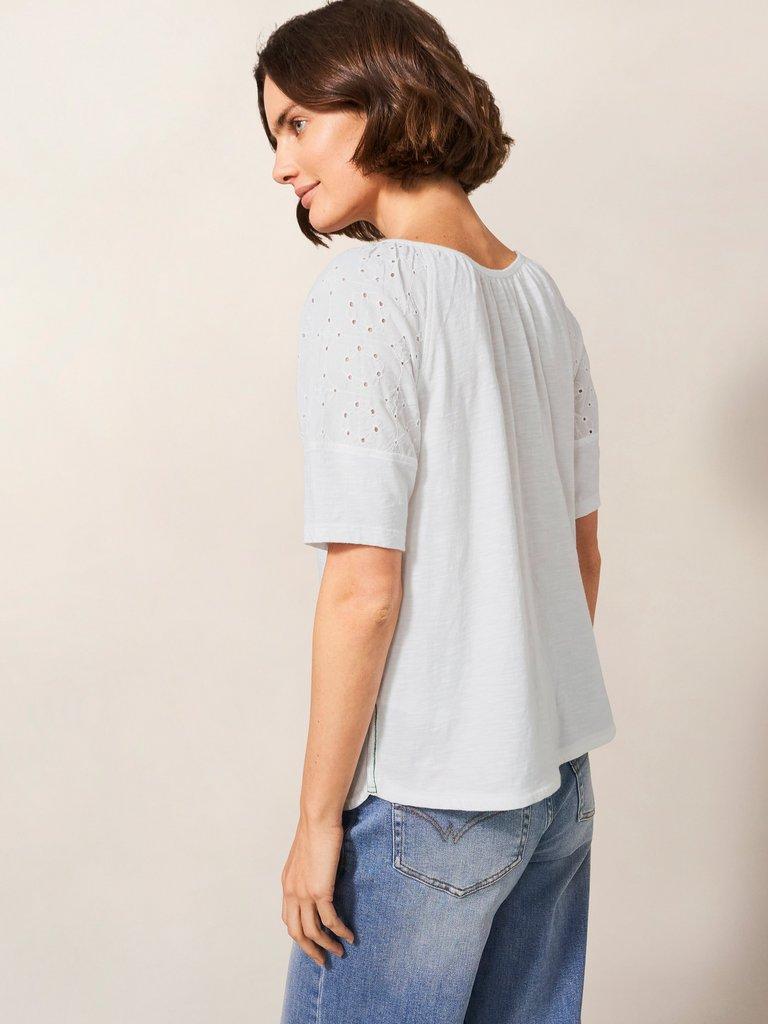 BRODERIE MIX TWO WAY TOP in BRIL WHITE - MODEL BACK