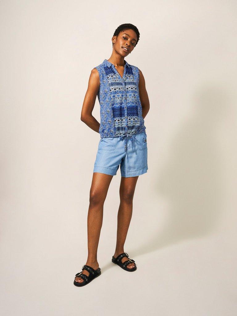 FLOWING GRASSES JERSEY SHIRT in BLUE PR - MODEL FRONT