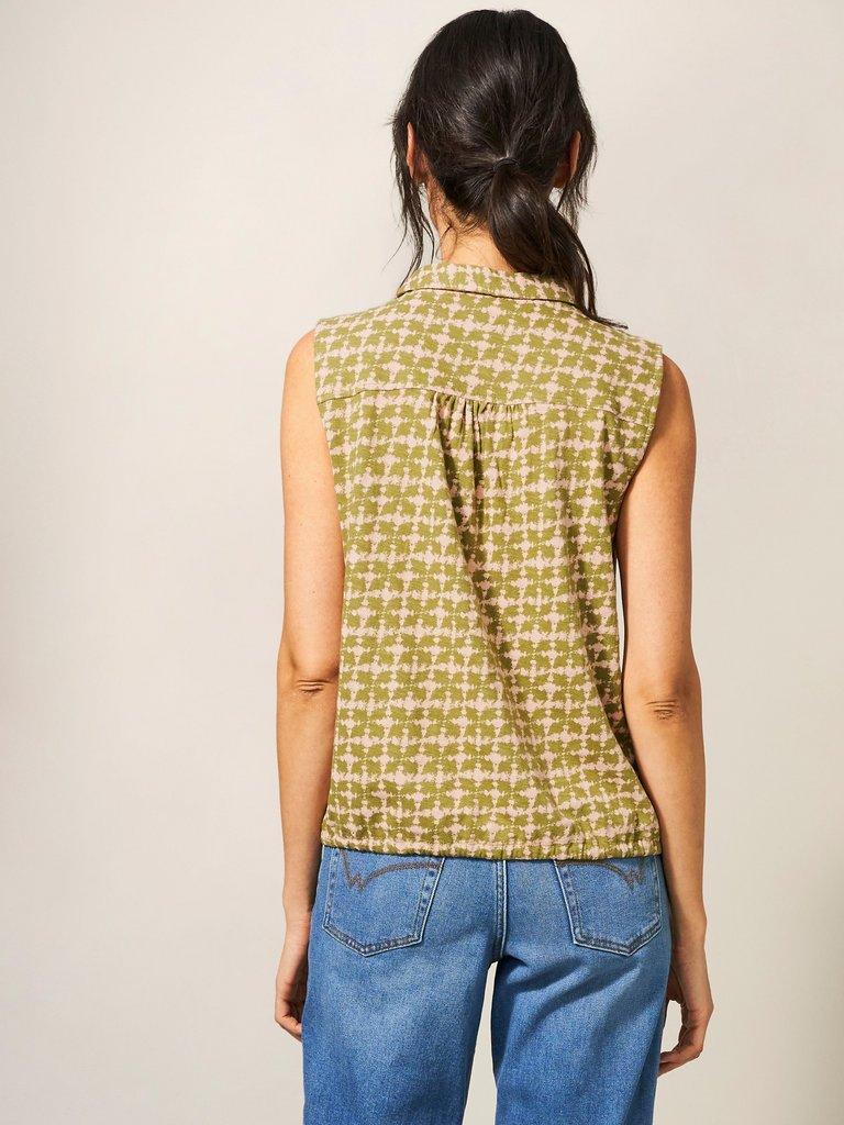 FLOWING GRASSES JERSEY SHIRT in GREEN PR - MODEL BACK