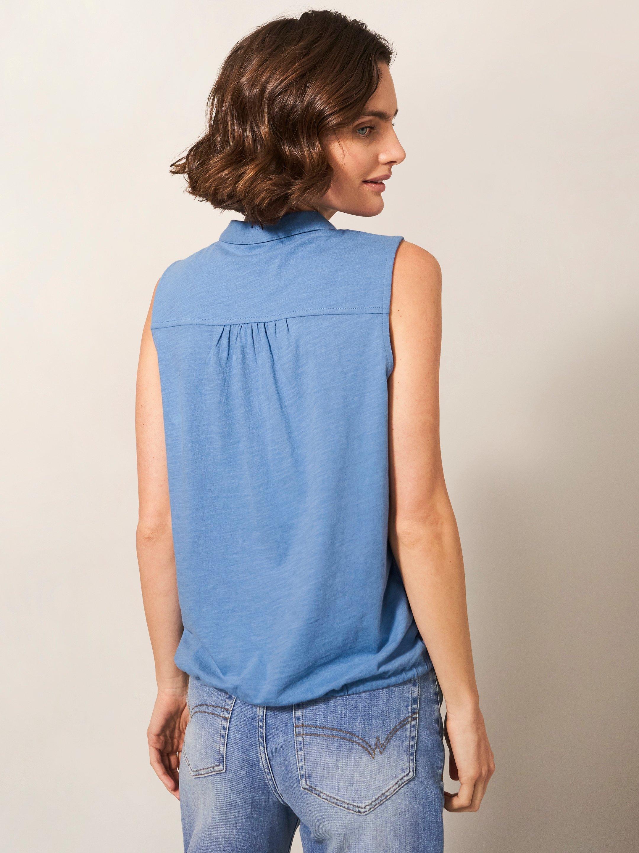 FLOWING GRASSES JERSEY SHIRT in MID BLUE - MODEL BACK
