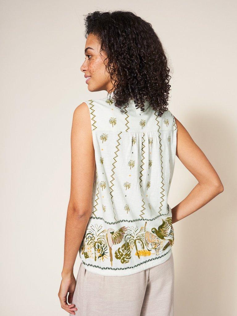 FLOWING GRASSES JERSEY SHIRT in NAT PR - MODEL BACK