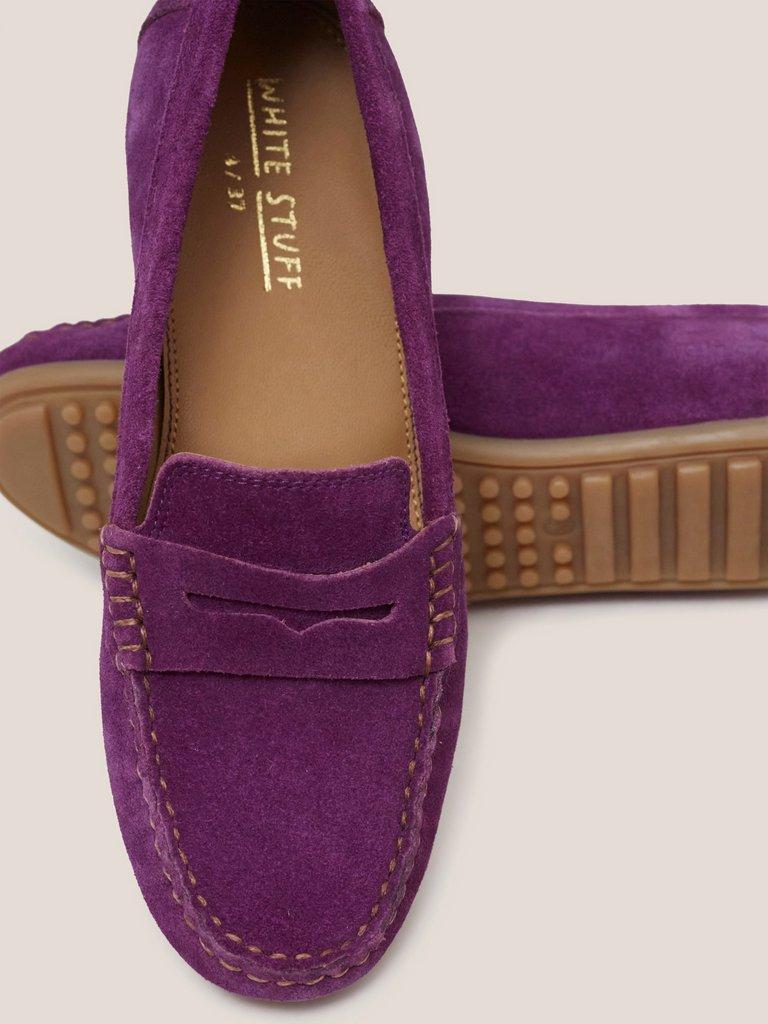 Suede Driving Moccasin in MID PURPLE - FLAT DETAIL