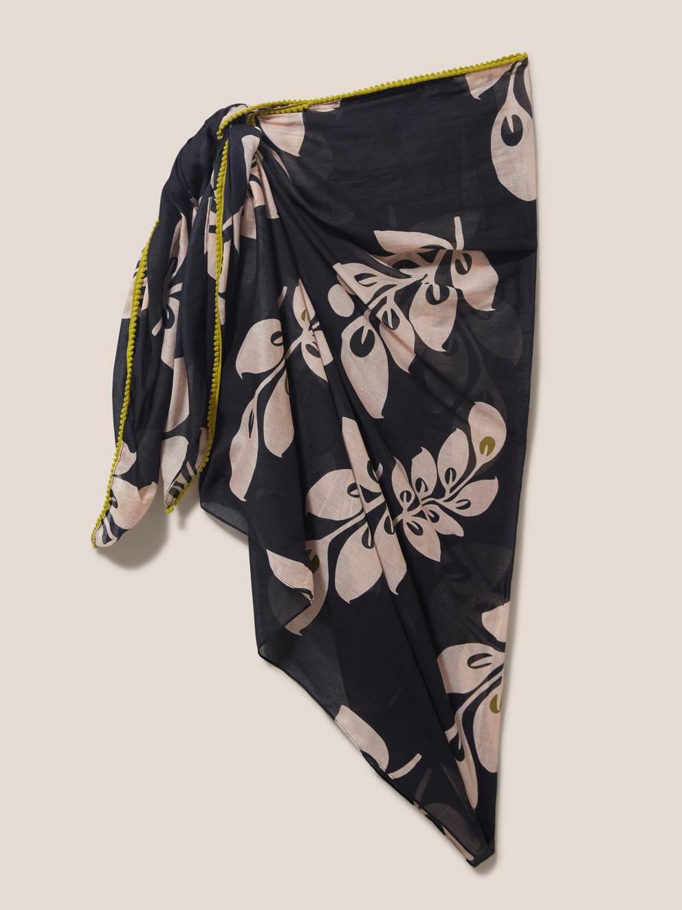 Leaf Print Sarong in BLK MLT - FLAT BACK