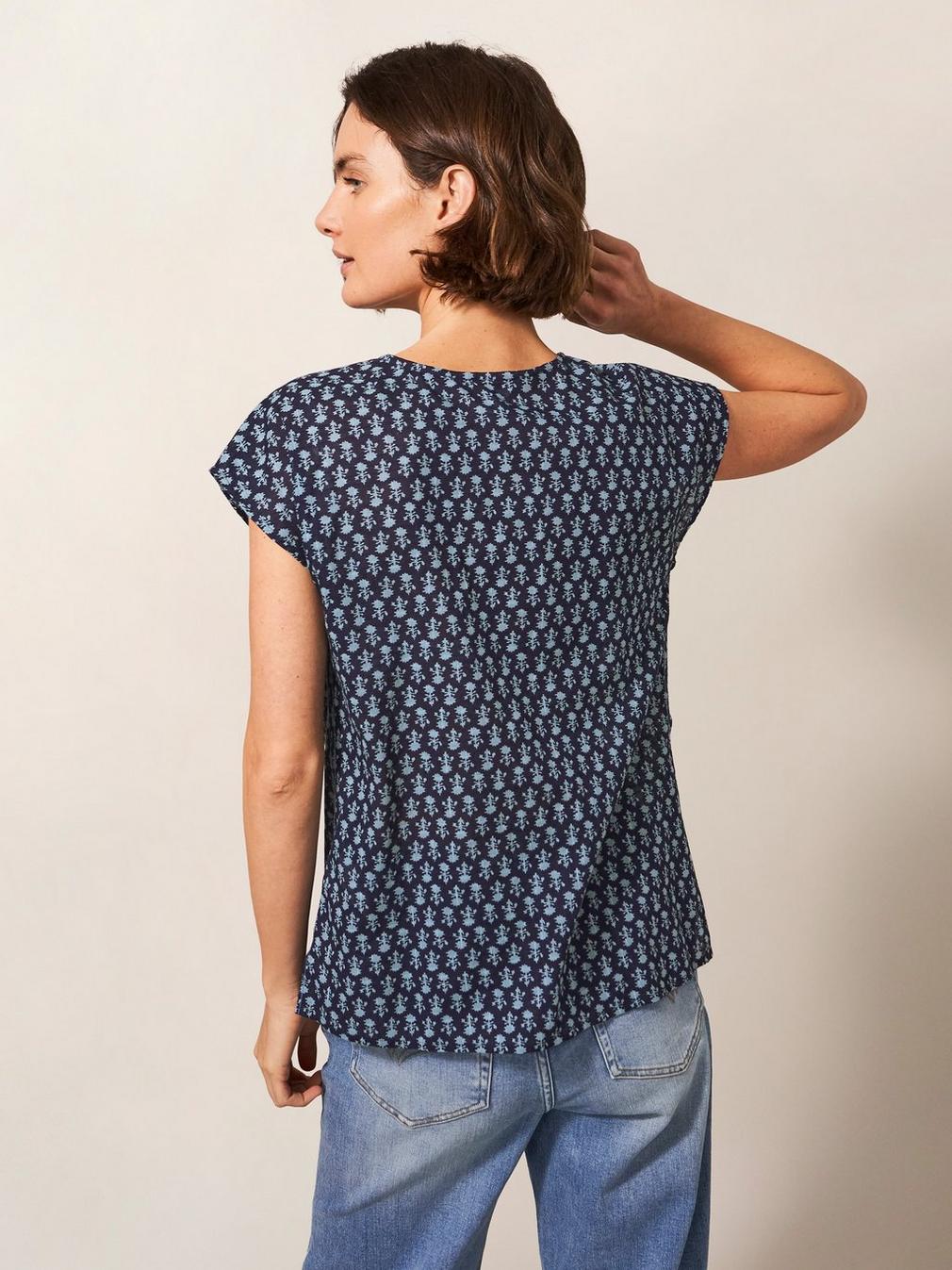 Rae Organic Vest Cotton in NAVY MULTI - MODEL BACK