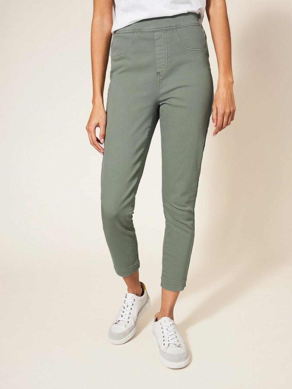 Janey Cropped Jegging in LGT GREEN - MODEL FRONT