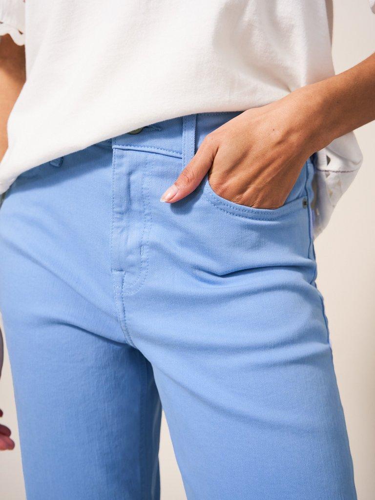 Blake Straight Crop Jeans in MID BLUE - MODEL DETAIL