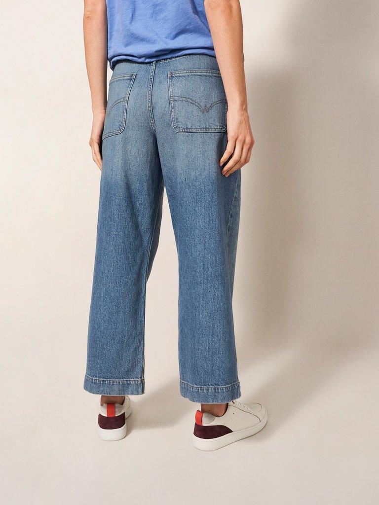 Tia Wide Leg Crop Jeans in LGT DENIM - MODEL BACK