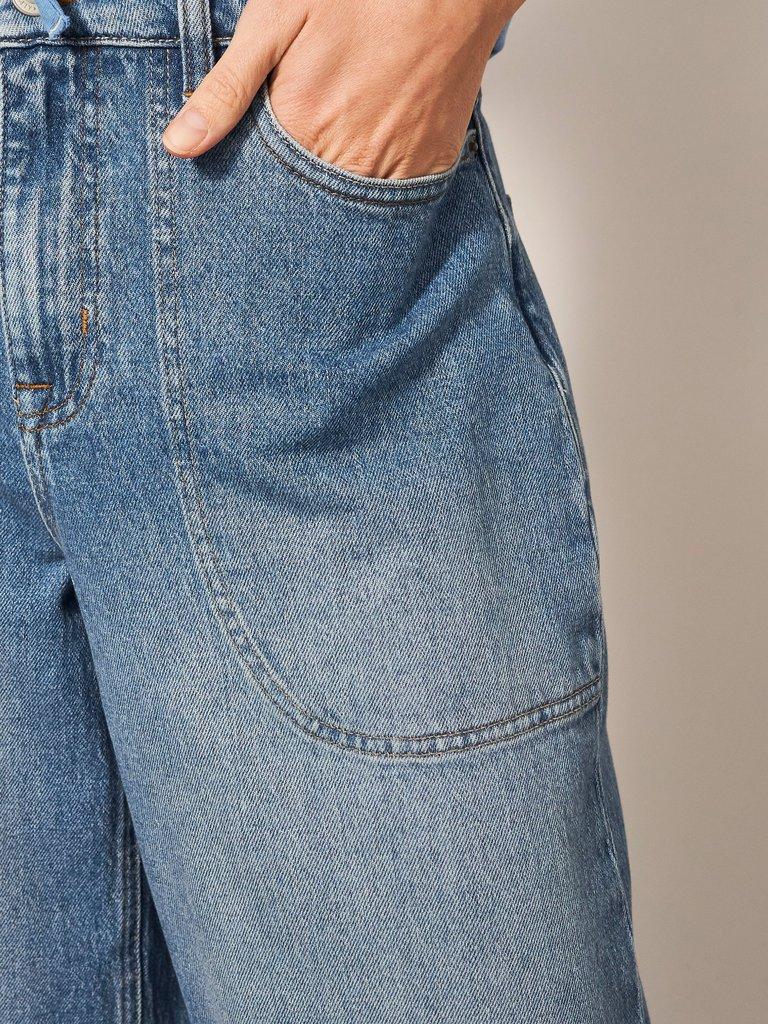 Tia Wide Leg Crop Jeans in LGT DENIM - MODEL DETAIL