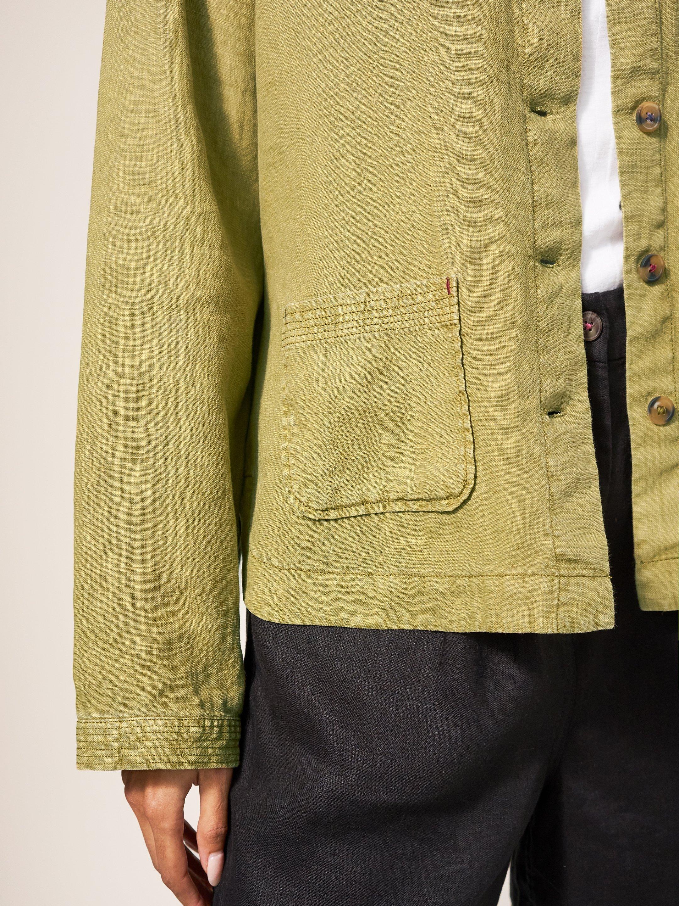 Tabby Linen Jacket in MID GREEN - MODEL DETAIL