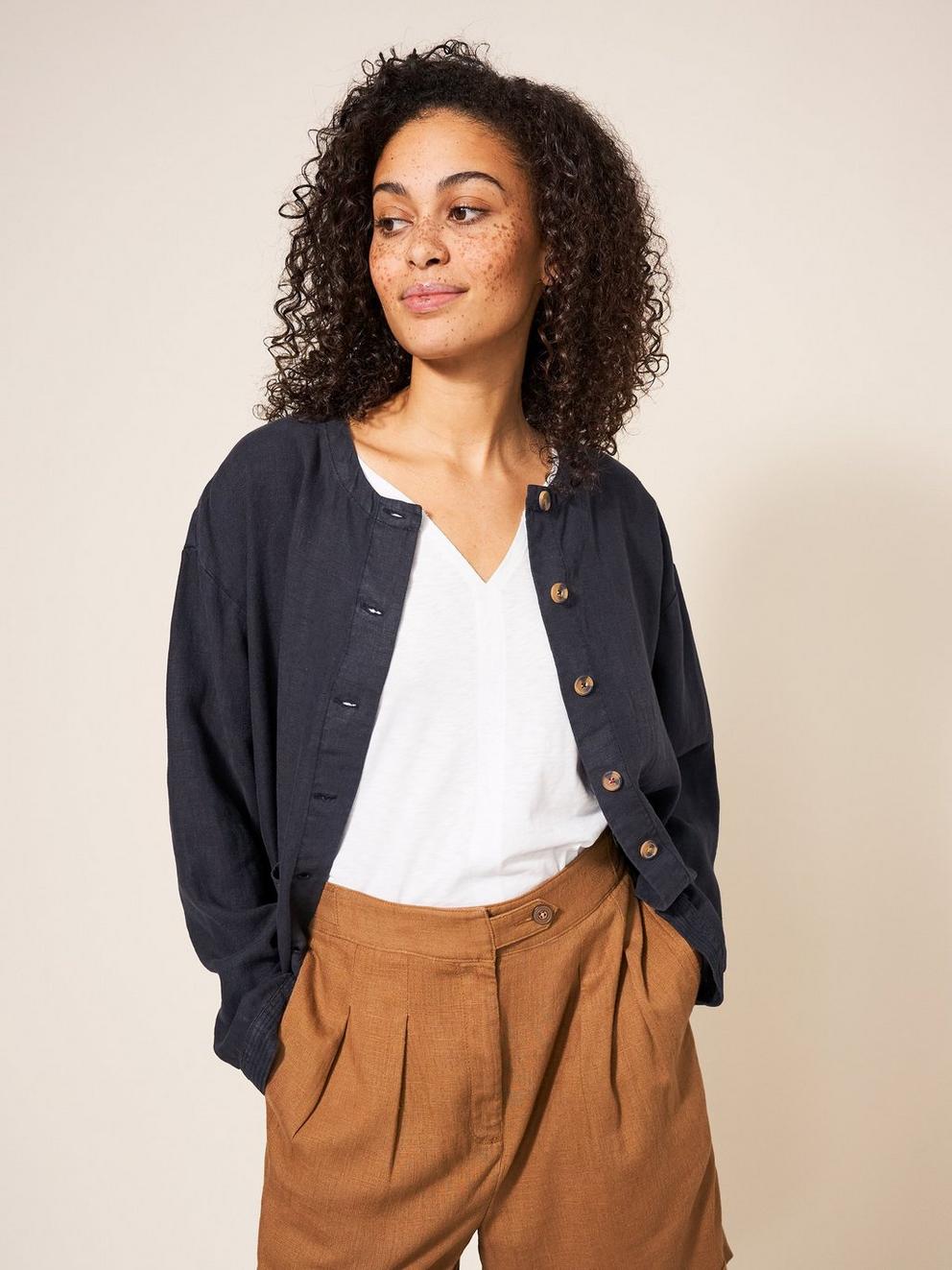 Tabby Linen Jacket in PURE BLK - LIFESTYLE