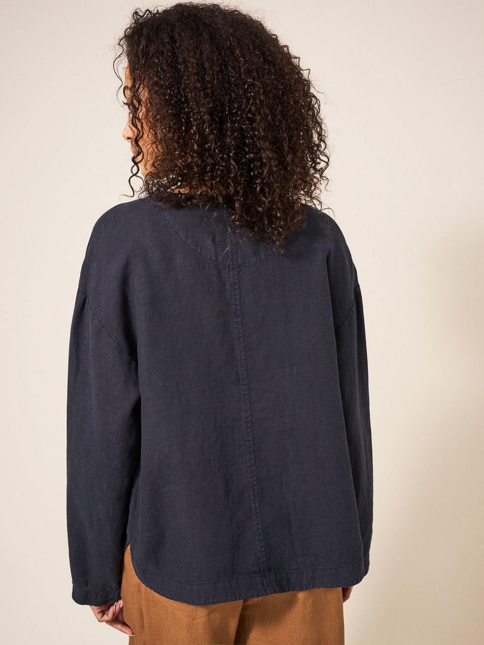 Tabby Linen Jacket in PURE BLK - MODEL BACK