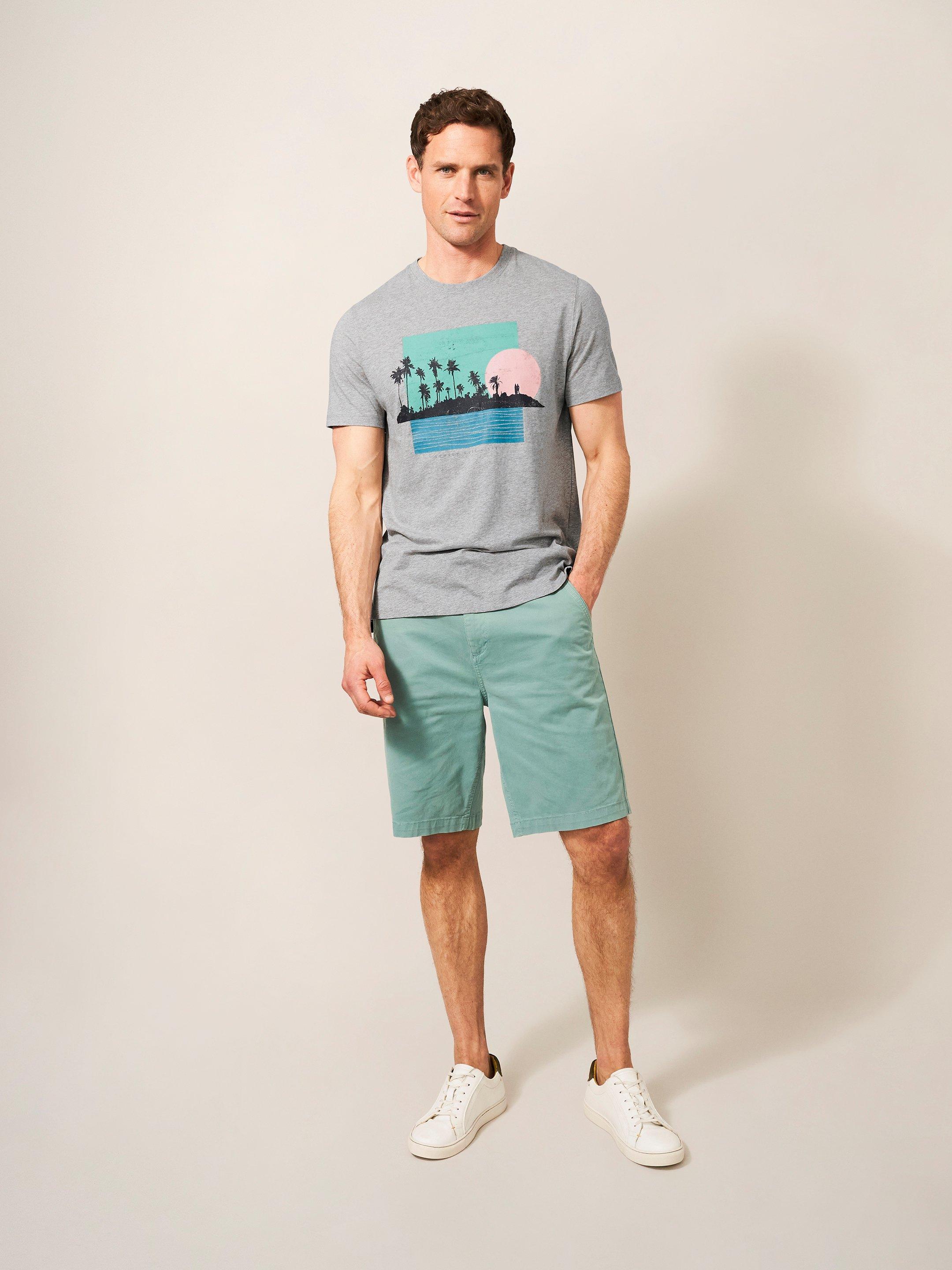 Sunset Surf Graphic Tee in GREY MARL - MODEL FRONT