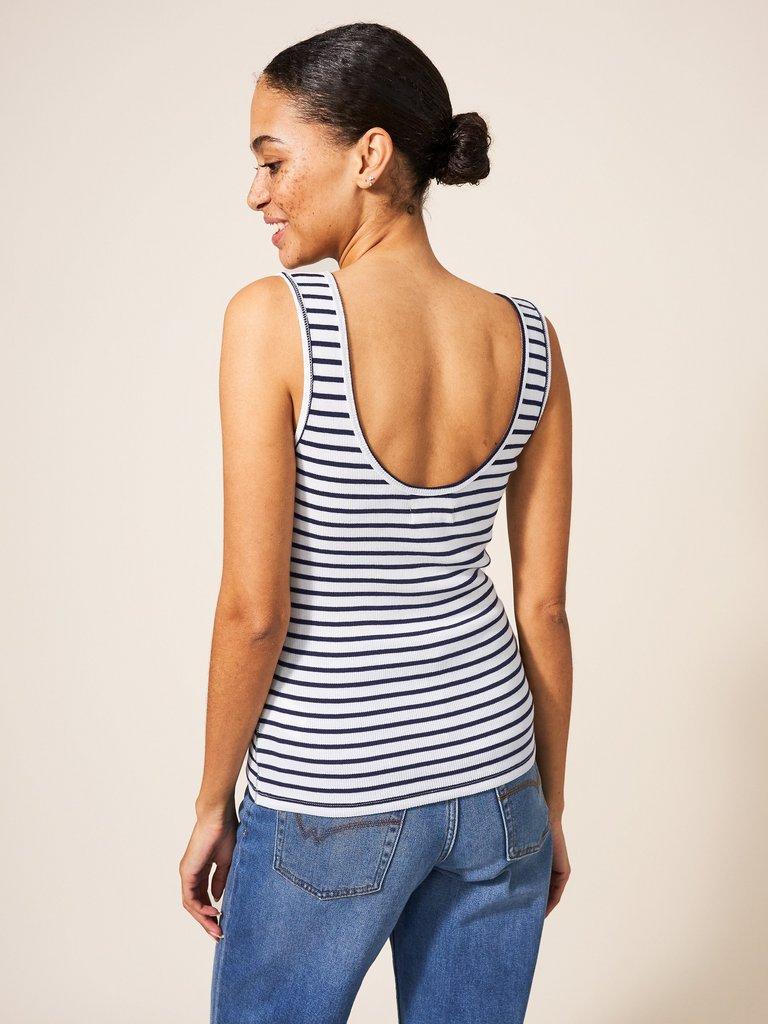 SHERBET VEST in NAVY MULTI - MODEL BACK