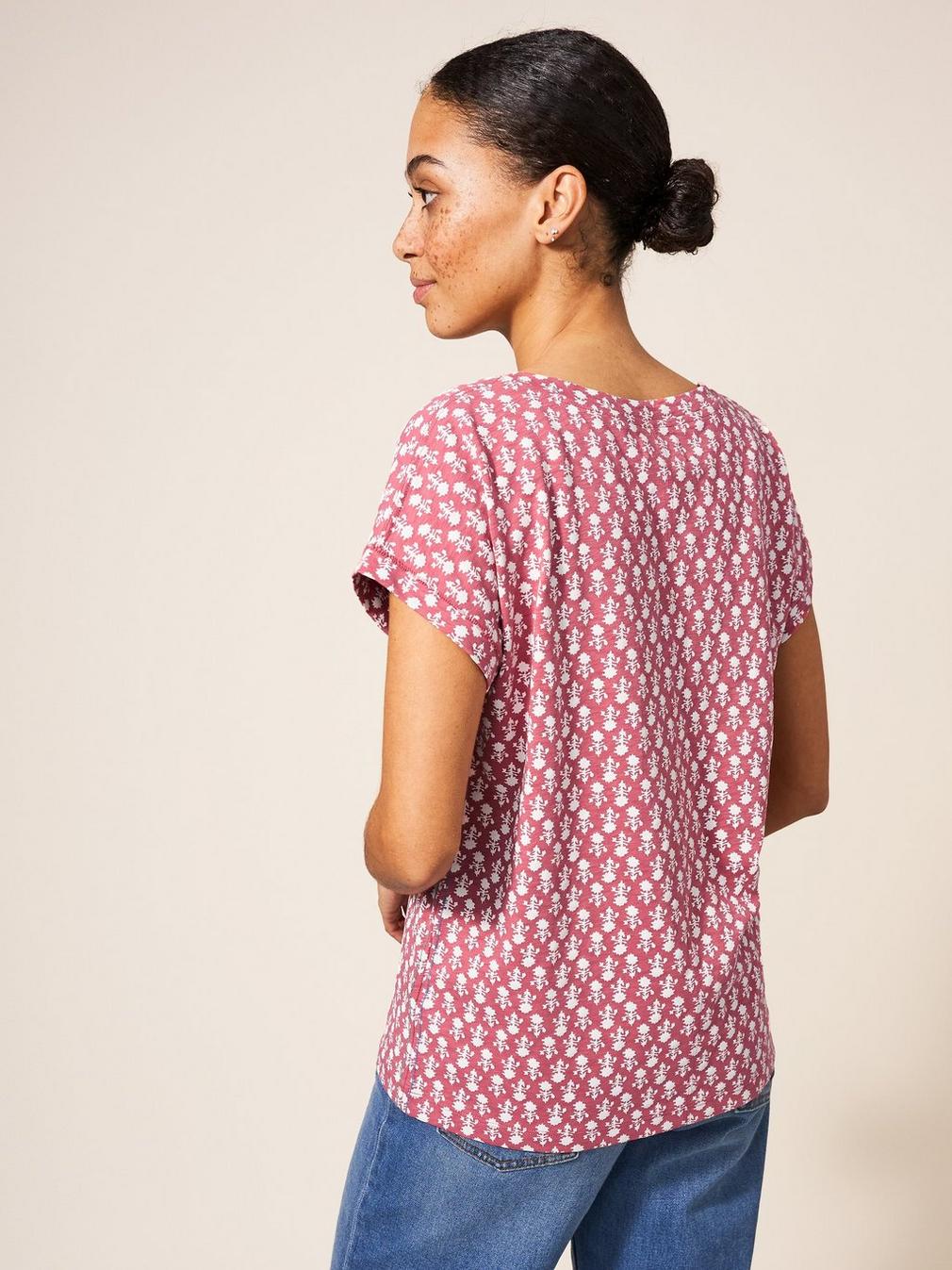 Nelly Print Teeshirt in PINK PR - MODEL BACK