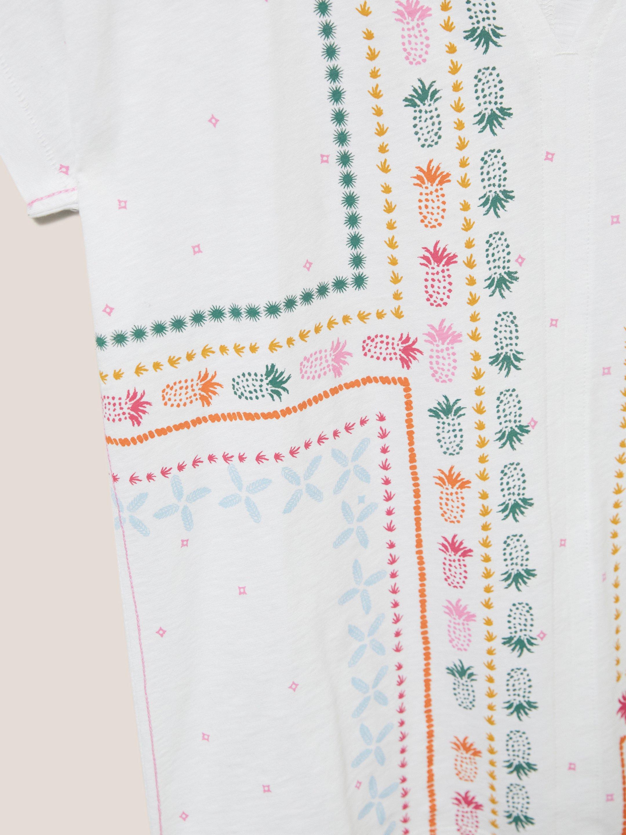 Nelly Print Teeshirt in WHITE PR - FLAT DETAIL