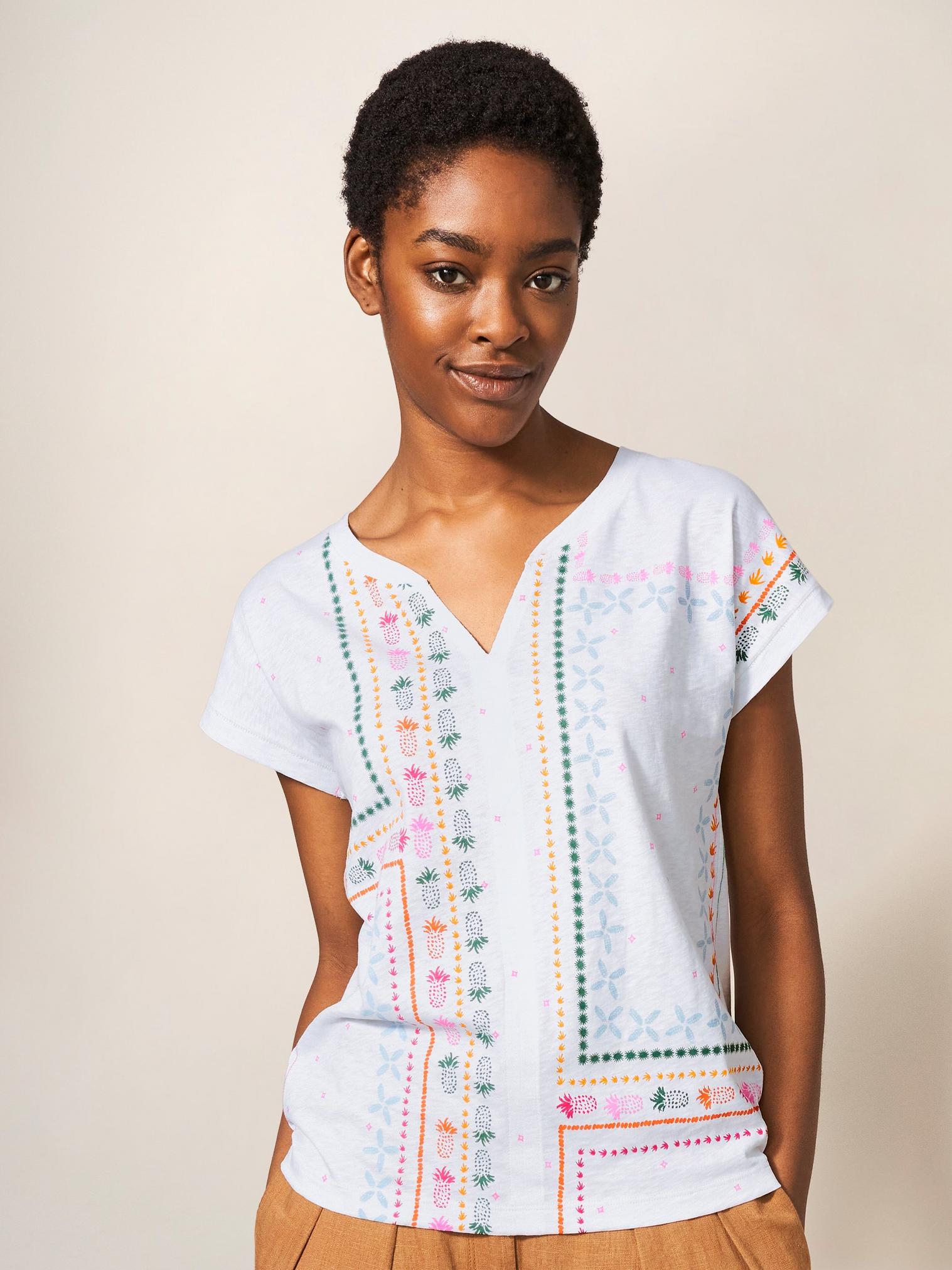Nelly Print Teeshirt in WHITE PR - LIFESTYLE