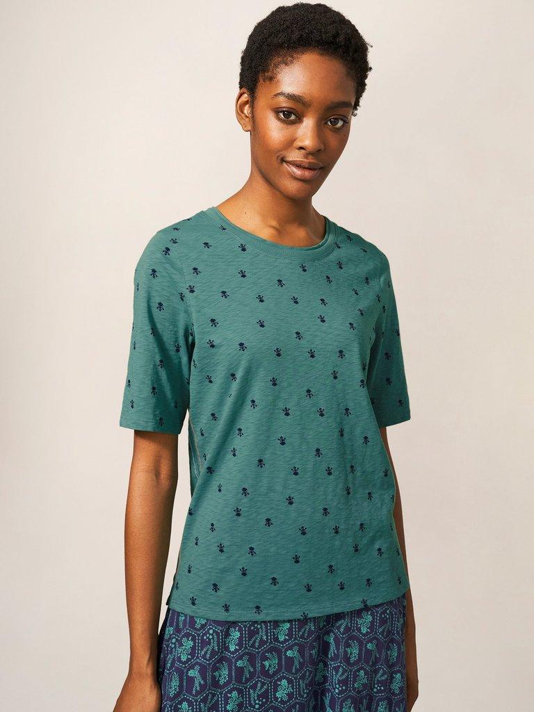 Annabel Printed Tee in TEAL PR - LIFESTYLE