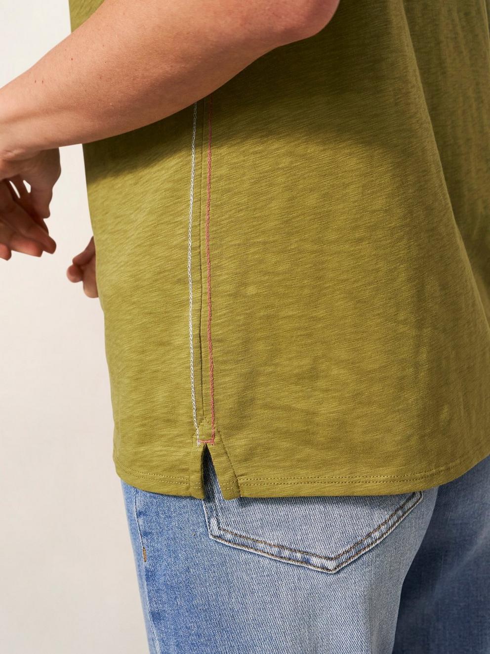 Annabel Cotton Tee in MID GREEN - MODEL DETAIL