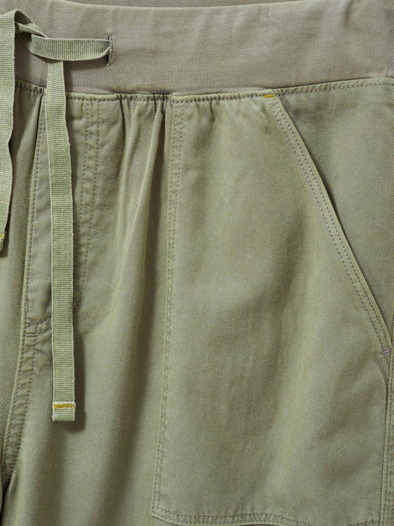 Frederika Trouser in MID GREEN - FLAT DETAIL
