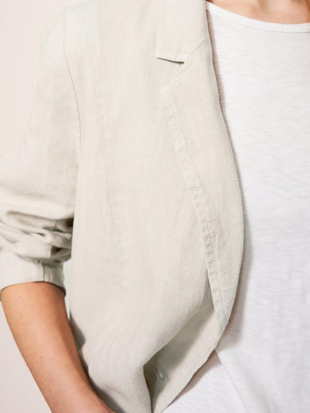 Scarlett Linen Blend Blazer in LGT NAT - MODEL DETAIL