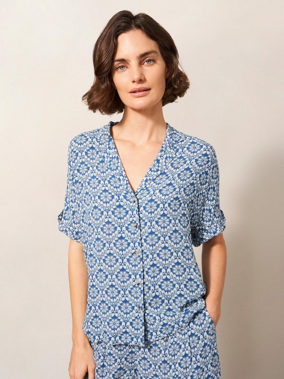 Albie Crinkle Resort Shirt in BLUE MLT - LIFESTYLE