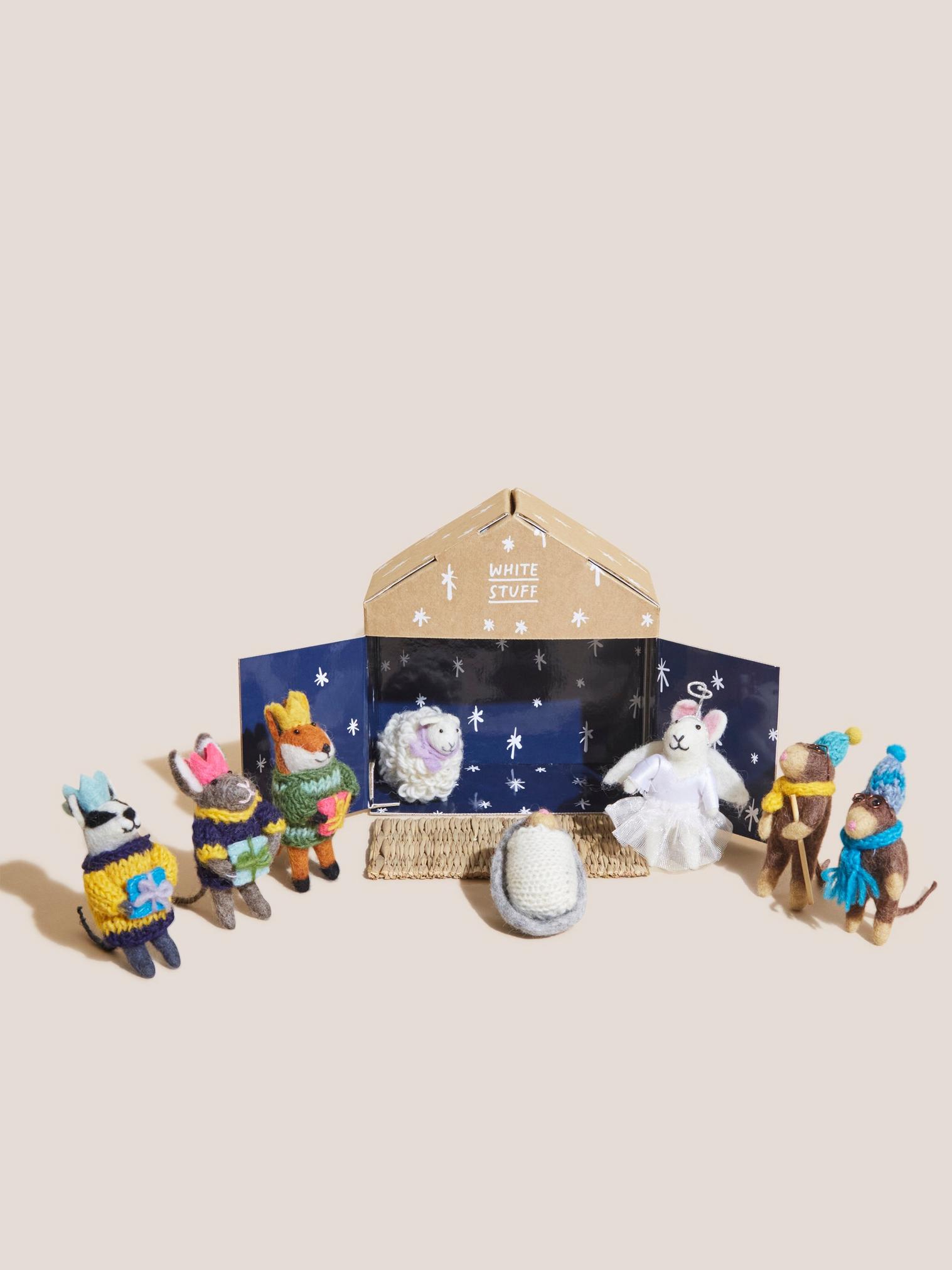 Woodland House Nativity Set in NAT MLT - FLAT FRONT