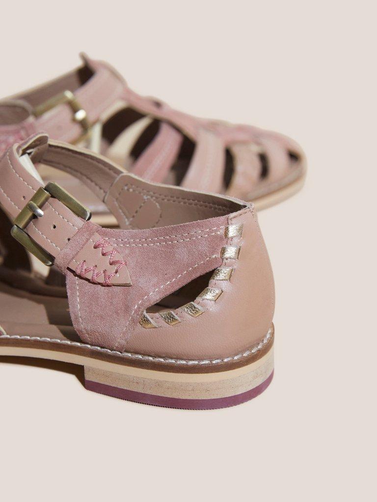 Fisherman Shoe in MID PINK - FLAT DETAIL