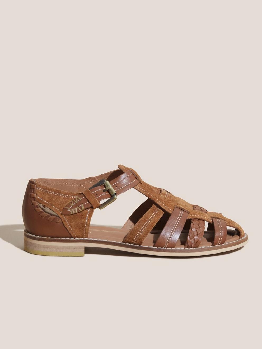 Fisherman Shoe in MID TAN - MODEL FRONT