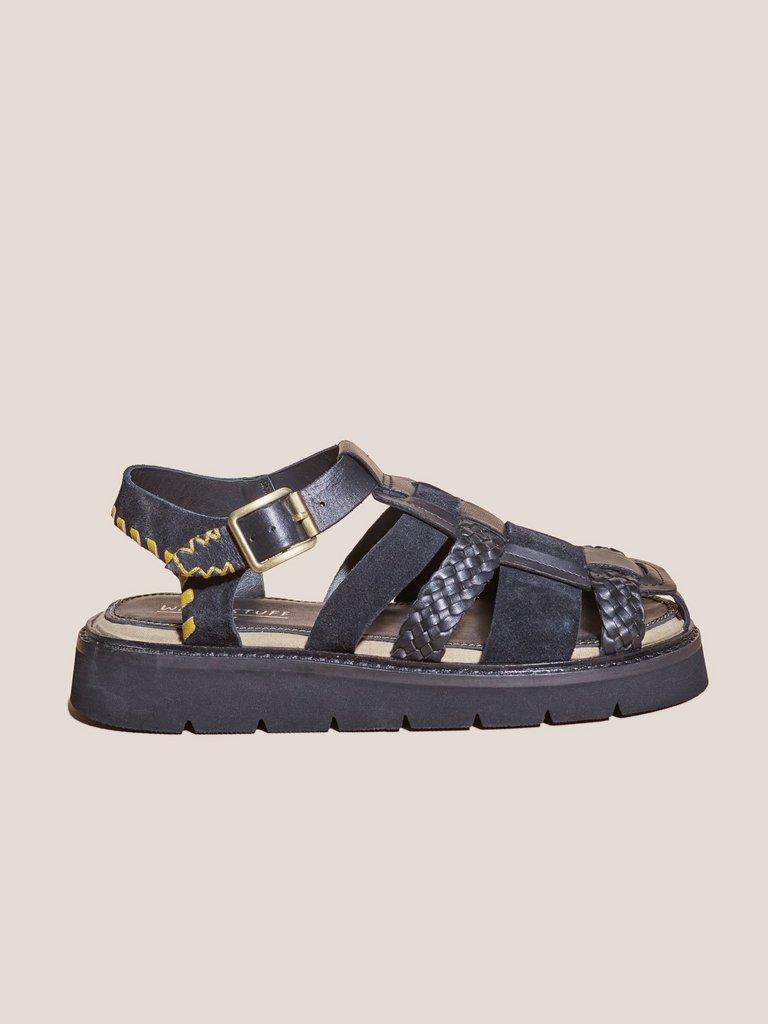 Chunky Fisherman Sandal in BLK MLT - MODEL FRONT