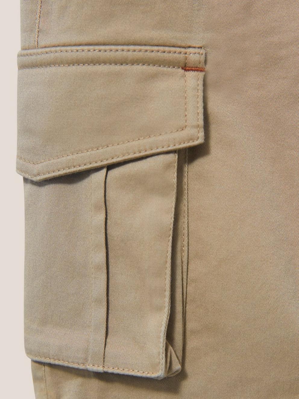 Carter Cargo Short in LGT NAT - FLAT DETAIL