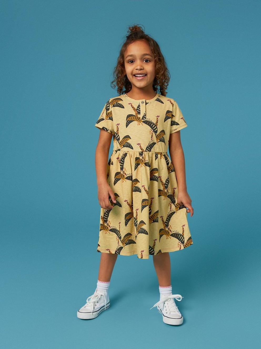 Casey Printed SS Dress in YELLOW MLT - MODEL DETAIL