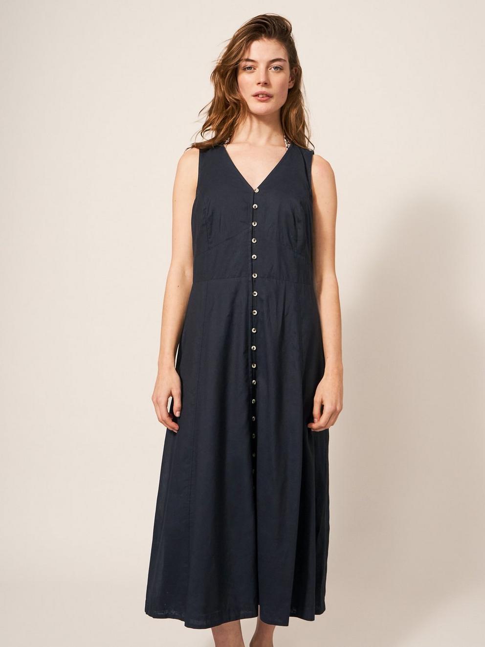 Sophia Cotton Midi Dress in PURE BLK - MODEL FRONT