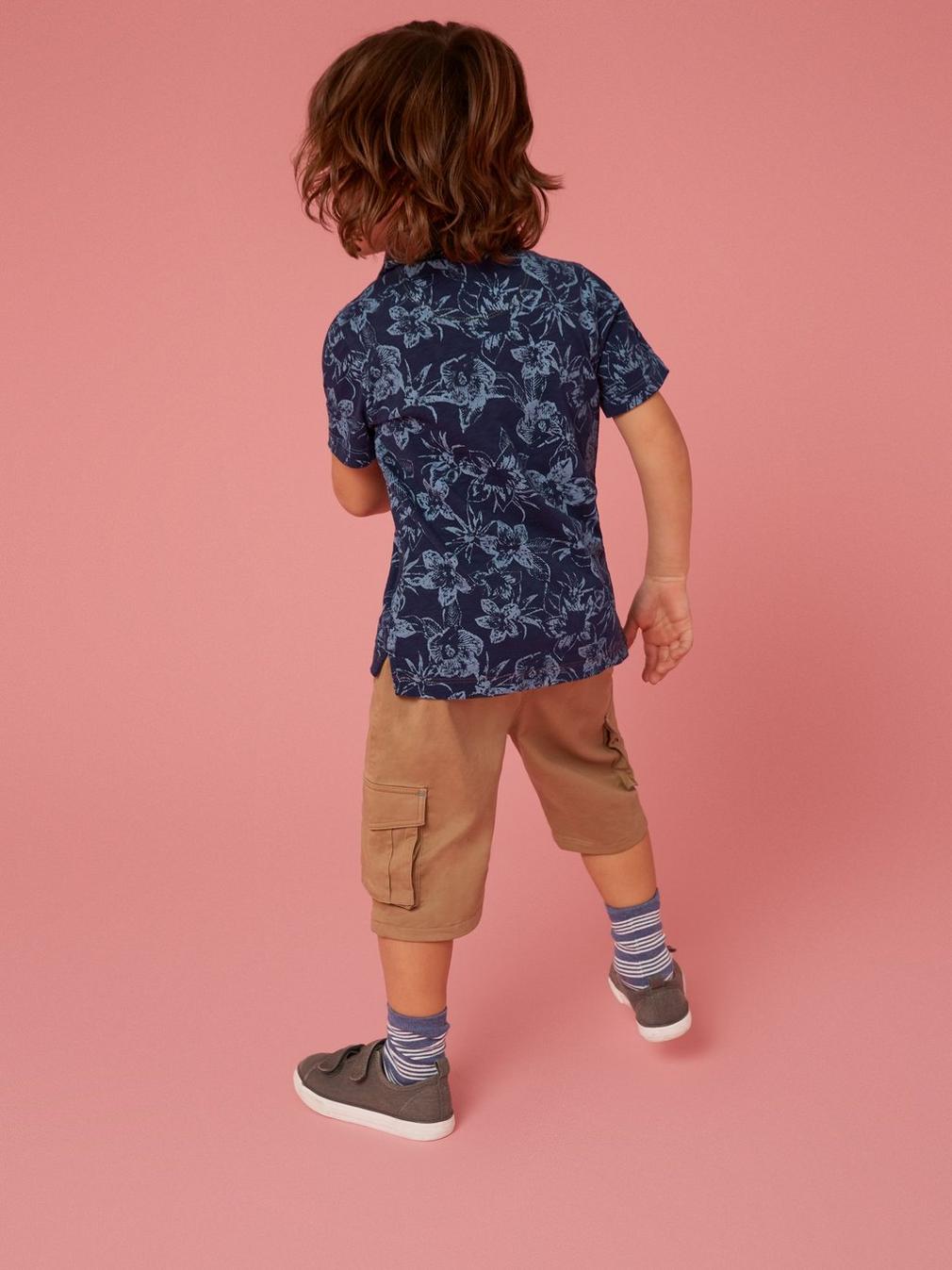 Palm Printed Polo in NAVY PR - MODEL BACK