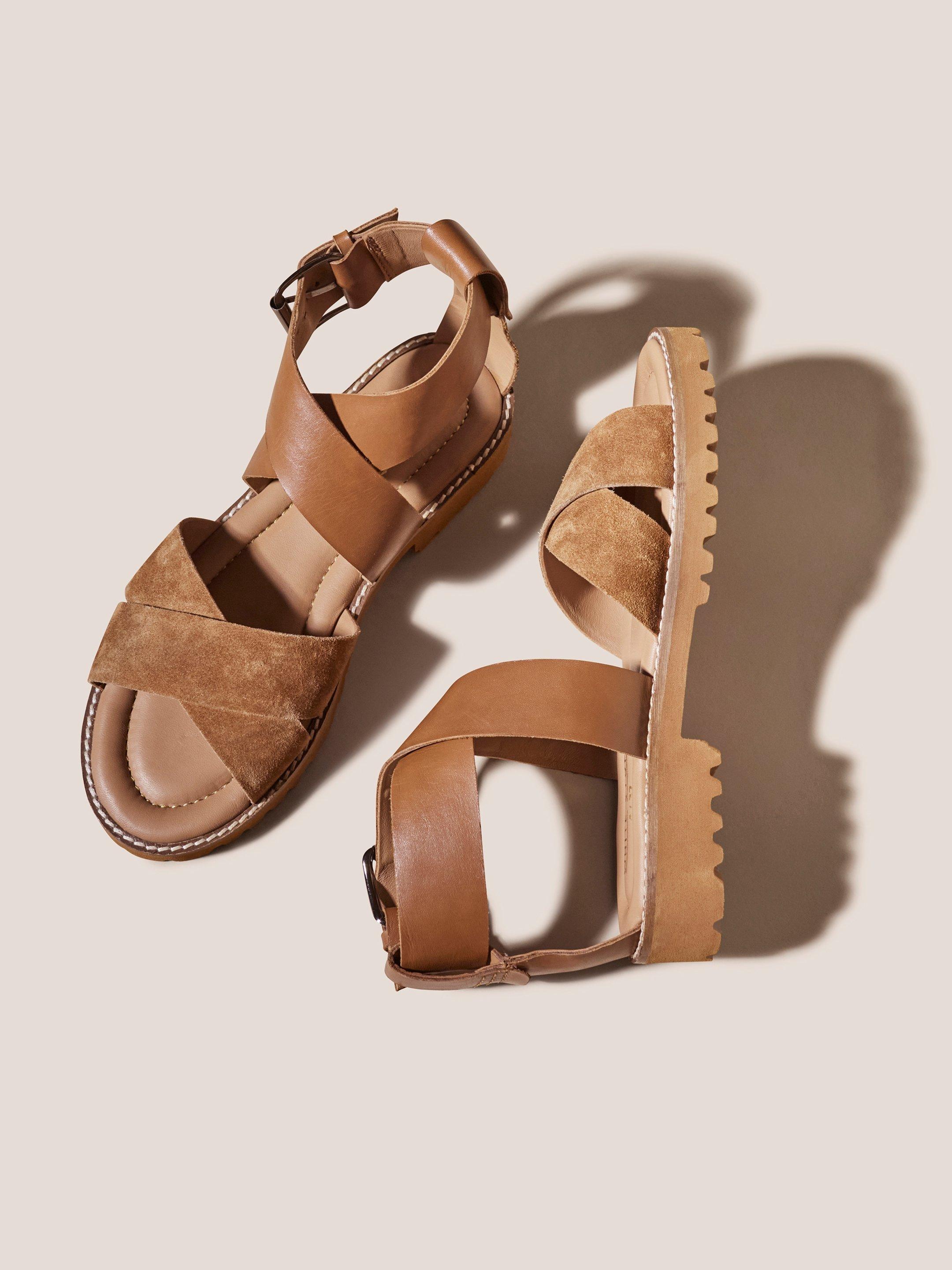 Chunky Leather Sandal in MID TAN - FLAT DETAIL