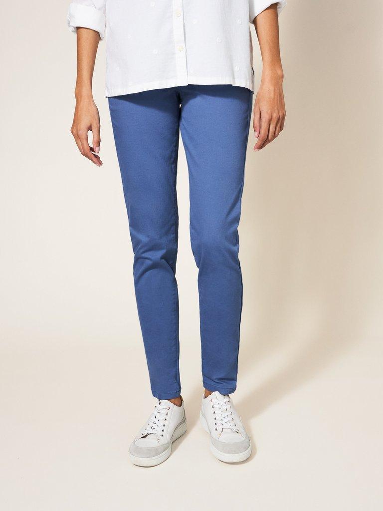 Janey Skinny Leg Jegging in MID BLUE - MODEL FRONT