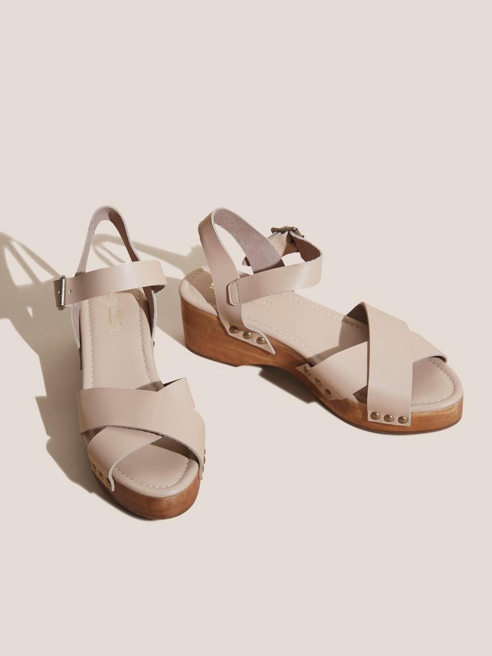 Low Leather Mix Clog in LGT NAT - FLAT FRONT